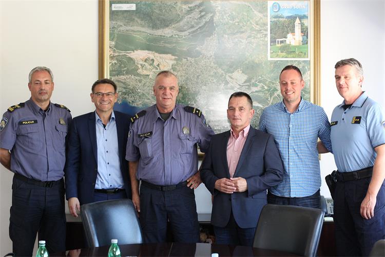 Slika /PU_SD/Slike/Dan policije 2019. nagrada Solin (4).JPG